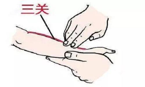 小儿鹅口疮按摩