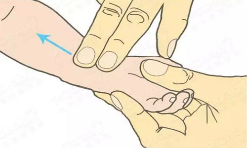 小儿按摩治疗水痘