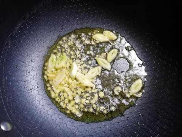 教你水煮鱼最简单的做法，不用去饭馆吃，做的和大厨一样好吃