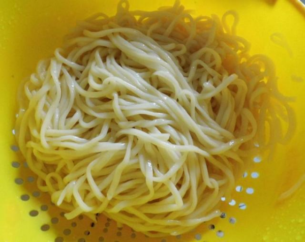 教你炸酱面做法，1分钟就能学会