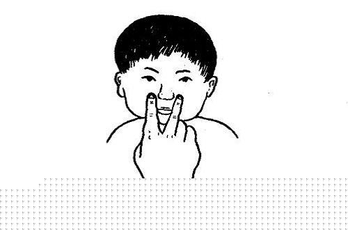宝宝慢性鼻炎推拿