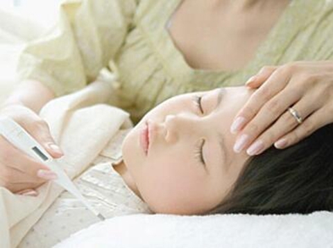 孩子发烧怎么办？这几种误区要注意避免