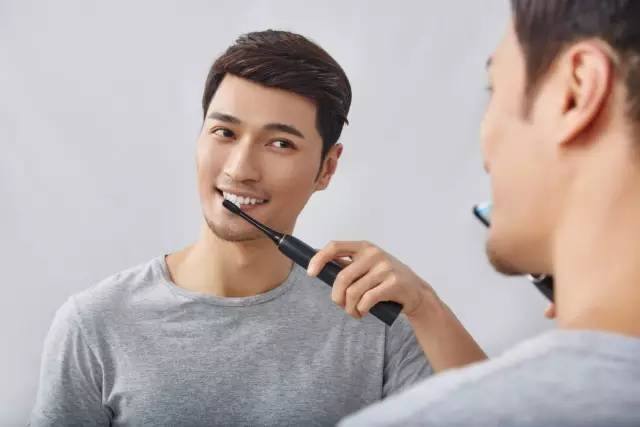 男性寿命比女性少?戒掉这“四害”，多做这些事情可以更长寿