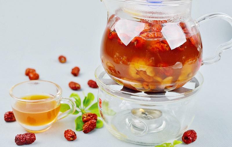 女人喝什么茶好？桂圆红枣茶让你喝出好气色