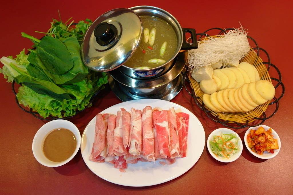 秋季吃火锅五大禁忌 半生不熟冷热混吃