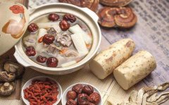 胃病三分治七分养，这几种食物吃错了反而在伤